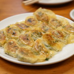 天平 - 餃子一人前がなんと15個