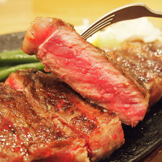 ジューシーな脂と肉汁がお好きな方にお勧め サーロインステーキ 250g スープ ライスorパン デザート付 炭焼ステーキ ノッツ Not S 三宮 神戸市営 ステーキ 食べログ