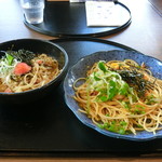 洋麺屋五右衛門 - ハーフ＆ハーフ（M：明太子と高菜の博多風＋ズワイガニとエビとからすみのアーリオオーリオ）
