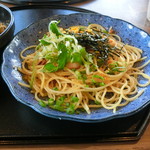 洋麺屋五右衛門 - ハーフ＆ハーフ（M：明太子と高菜の博多風＋ズワイガニとエビとからすみのアーリオオーリオ）