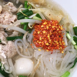 mango tree kitchen GAPAO - クラッシュチリを加えて丁度良い感じに