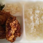 牛島商店 - 唐揚げ弁当(小盛り、ニンニクあり)￥450