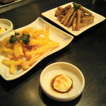 お好み焼き てんご - (奥)揚げゴボウ&(前)揚げサキイカ 