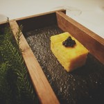 Installation Table ENSO L'asymetrie du calme - 蟹のカステラ