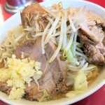 ラーメン二郎 - ラーメン小＋ニンニク