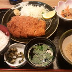 華屋与兵衛 - ロースかつ２００グラムとご飯セット1659円