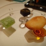ル・シズィエム・サンス・ドゥ・オエノン レストラン - 小菓子①