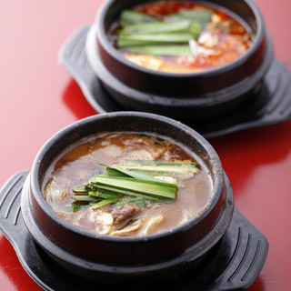 We offer a full range of a la carte dishes, including Uonami's famous stew dishes.