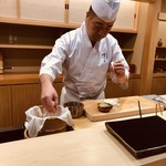 日本橋蛎殻町 すぎた - 流れるような所作1