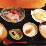 魚感うえさき - お造り定食（1100円）