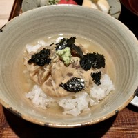茶寮 宮坂 - 鯛胡麻だれ和え 土鍋の炊きたてごはん（北海道蘭越の長田さんのゆめぴりかの新米）自家製の漬け物 ちりめん山椒 初海苔の揉み海苔 獅子唐のご飯味噌 宮坂出汁2