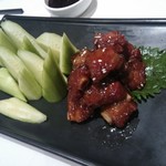 HOME'S私房菜 - きゅうり＋甜面醤、骨付き豚肉の甘辛煮【2018.8】