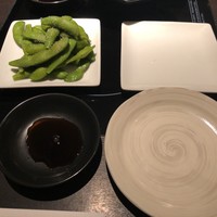 博多もつ鍋 やま中 赤坂店 - お通し(枝豆)