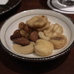 バー キュラソー - チャーム①