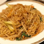 Shanghai fried noodles (soy sauce flavor)