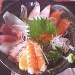 うおたけ鮮魚店やけんど 海鮮どんや - 海鮮丼