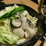 八剣伝 - かき鍋、味噌味1人前。