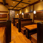 かつ吉 - ボックス席（4卓）