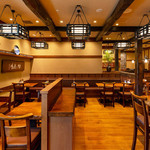 かつ吉 - テーブル席（6卓）