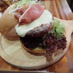 Urban United Burger & Bar - 