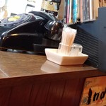 インディ庵 - カウンター上の様子。