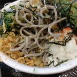 なぜ蕎麦にラー油を入れるのか。 - 