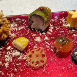 日本料理 TOBIUME - 投影　“秋の景色をお皿の上で”
      ⑤吹き寄せ2018
      もう、どれも手間暇を掛けて作られており、全て美味しい。
      「これはなんだろう？」と話し合いながら、楽しく頂きました。