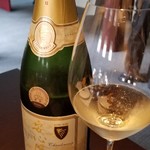 日本料理 TOBIUME - お酒⑲安心院スパークリングワイン2016(大分)
      ハーフペアリングなのにお代わりどうですか？と進められ、たくさん飲んでしまいました。( 〃▽〃)