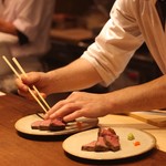 東京肉割烹 西麻布 すどう - 料理人が丹精込めて作り上げる品々