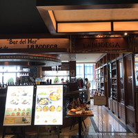 Bar Espanol LA BODEGA 大阪店 - グランフロント大阪7階入り口