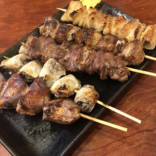 厳選もつ酒場 エビス参_0