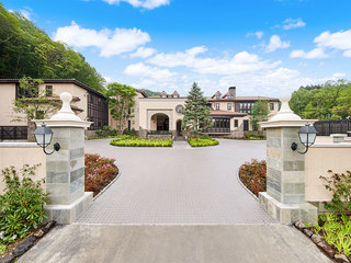 Vaas - レストランVaasはルグラン軽井沢ホテル＆リゾート内1階にございます。