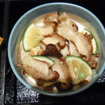 鮨割烹 曽根 - 糸巻法螺貝の刺身酢橘風味