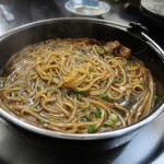 やすだ - お肉の旨味が集まった焼きうどん✨