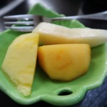 やすだ - フルーツはパイナップルた洋梨、柿でした♪