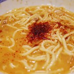 中華そば べんてん - 塩油そばにスープで割って辛味もプラス