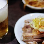 中華そば べんてん - ビールとつまみチャーシュー