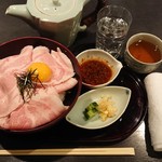 酒の花が咲く Mumon 無門 - ローストポーク丼¥850-