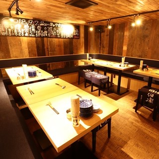 Enjoy your time with food and delicious sake in a variety of situations.