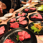 焼肉問屋 牛蔵 - 