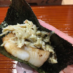 鮨旬美西川 - 帆立の炙りと蟹と蟹味噌、海苔で巻いて