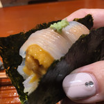 鮨旬美西川 - 烏賊と雲丹　海苔で巻いて