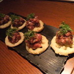 よろにく - 【2011.3.23】蓮根のせユッケ