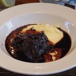 ブレッド&タパス 沢村 - 牛ホホ肉の赤ワイン煮込み