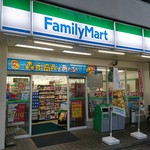 FamilyMart - 外観