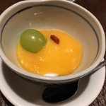 福満苑 鼓楼 - 杏仁豆腐　柿のソース　シャインマスカット