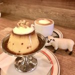 チーズ喫茶 吾輩は山羊である - ✿チーズ珈琲のカスタードプリン 480円(税込)
            ✿チーズ珈琲／ゴルゴンゾーラ 550円(税込)