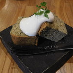 創作ダイニング WABISUKE - 黒胡麻のケーキ