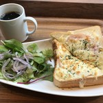 NEW YORKER'S Cafe - ハムチーズトースト