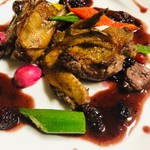 Bistro&Bar Joyeux - フランス産鳩のロースト　カシスのソース